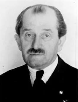 Ferdinand Porsche - For documentary purposes the German Federal Archive often retained the original image captions, which may be erroneous, biased, obsolete or politically extreme. Ernst Heikel, Walte