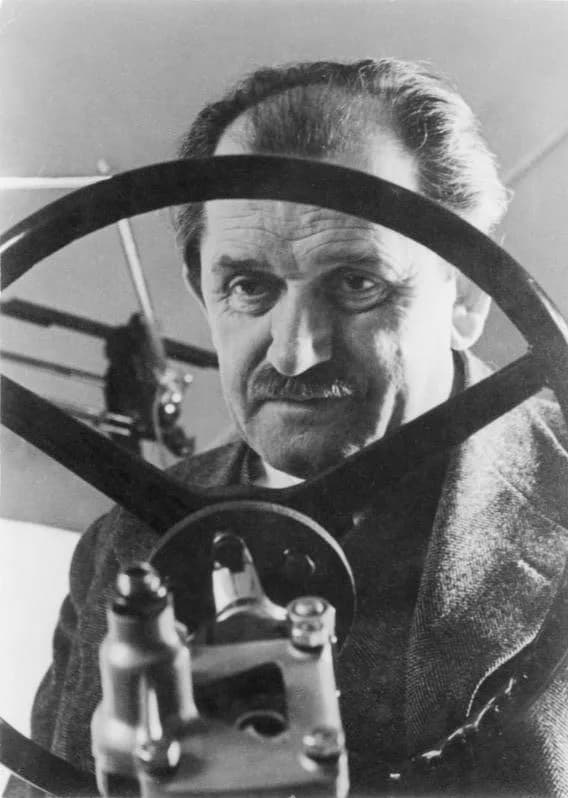 Ferdinand Porsche - Bundesarchiv Bild 183-2005-1017-525, Dr. Ferdinand Porsche.jpg