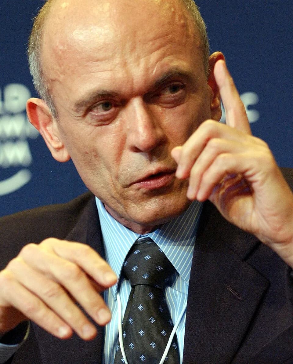 Janez Drnovšek - DAVOS/SWITZERLAND, 22JAN04 - Janez Drnovsek, President of Slovenia, makes a point during the session 'What Europe Should CEOs Prepare For?' at the Annual Meeting 2004 of the World Eco