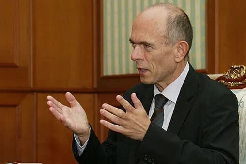 Janez Drnovšek - THE KREMLIN, MOSCOW. Slovenian Prime Minister Janez Drnovšek in 2002.