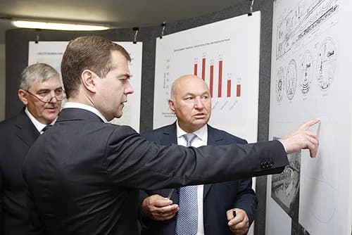 Yury Luzhkov - MOSCOW. In the hall of Moscow metro station Slavyansky Bulvar. With Mayor of Moscow Yury Luzhkov (right) and Director of the Moscow Metro Dmitry Gayev.