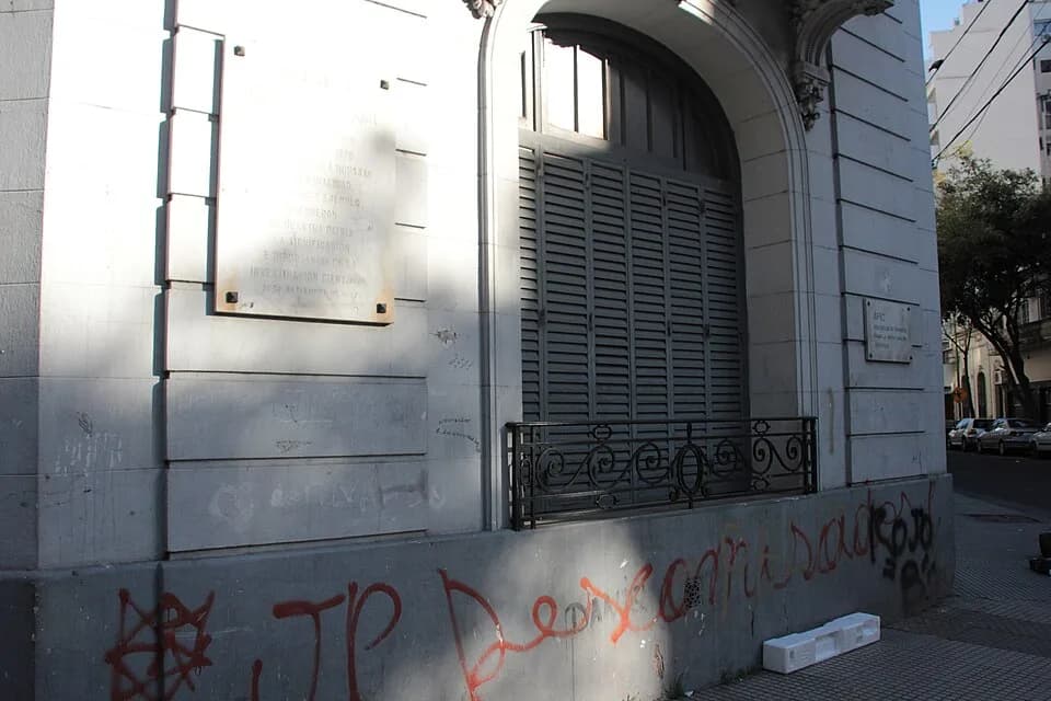 Bernardo Houssay - This is a photo of an Argentine monument identified by the ID