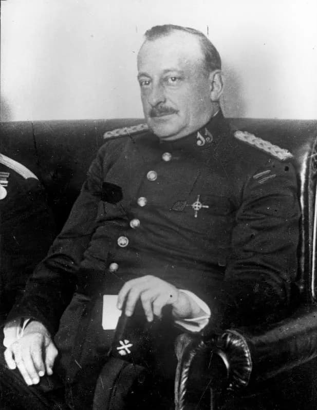 Miguel Primo de Rivera, 2nd Marquis of Estella - For documentary purposes the German Federal Archive often retained the original image captions, which may be erroneous, biased, obsolete or politically