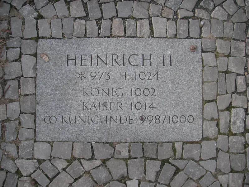 Henry II, Holy Roman Emperor - Der Weg der Ottonen: Heinrich II
Fotografiert am Magdeburger Domplatz.