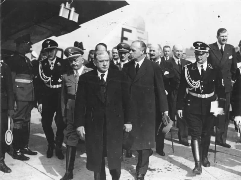 Édouard Daladier - For documentary purposes the German Federal Archive often retained the original image captions, which may be erroneous, biased, obsolete or politically extreme. Scherl: Historische 