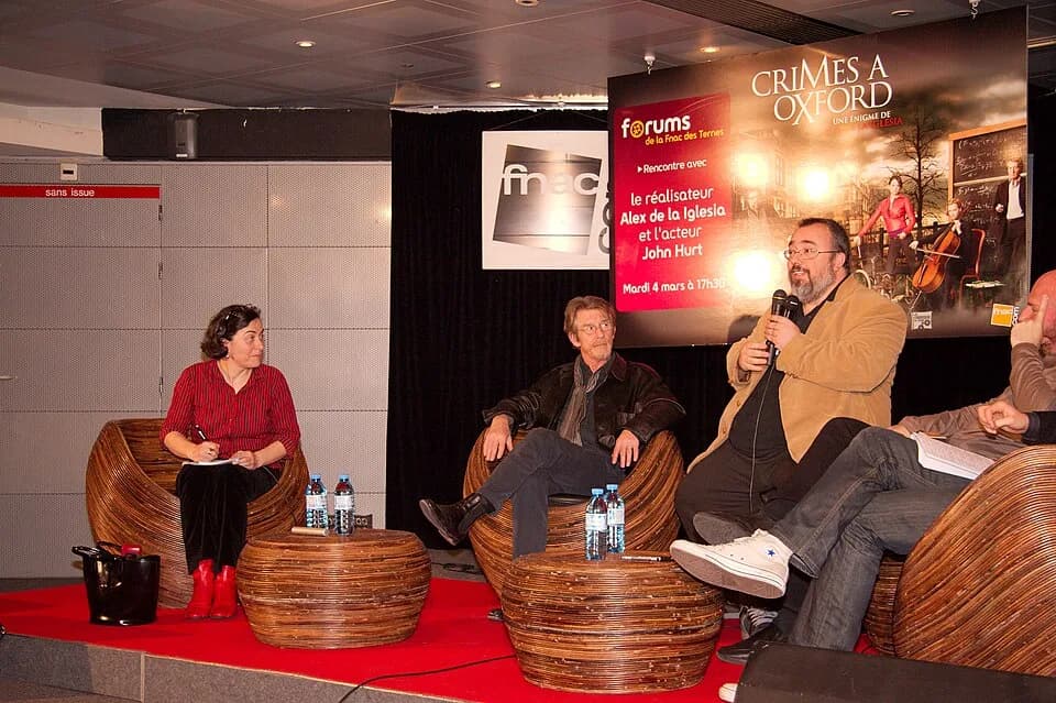 John Hurt - Rendezvous with John Hurt and Álex de la Iglesia at Fnac des Ternes (Paris, France).