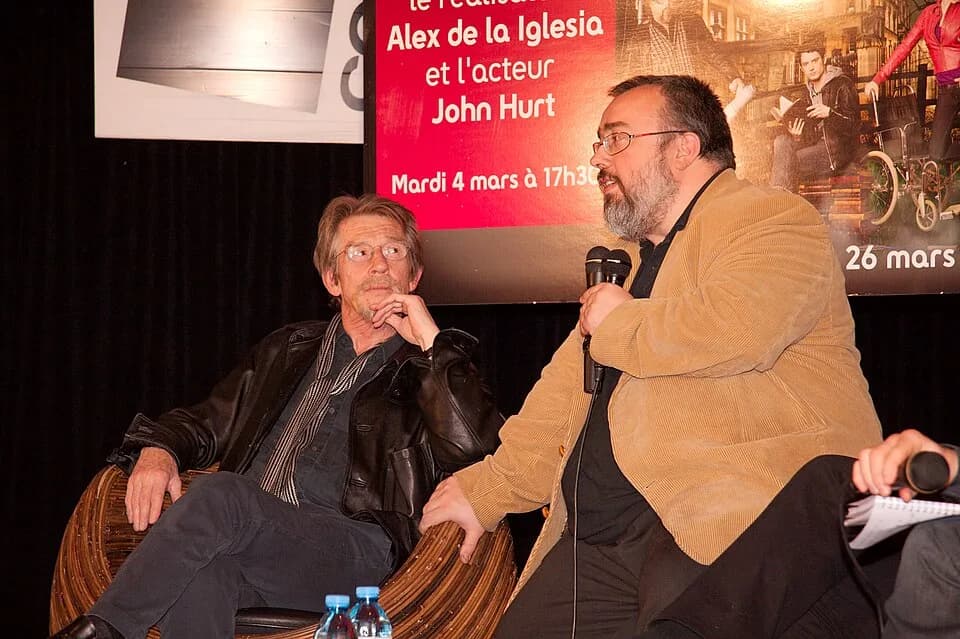 John Hurt - Rendezvous with John Hurt and Álex de la Iglesia at Fnac des Ternes (Paris, France).