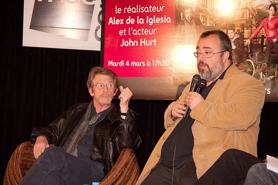 John Hurt - Rendezvous with John Hurt and Álex de la Iglesia at Fnac des Ternes (Paris, France).
