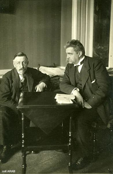 Hjalmar Branting - Swedish Social Democratic leader Hjalmar Branting (right) and Dutch politician Pieter Jelles Troelstra (left) during the 1917 Stockholm Peace Conference.