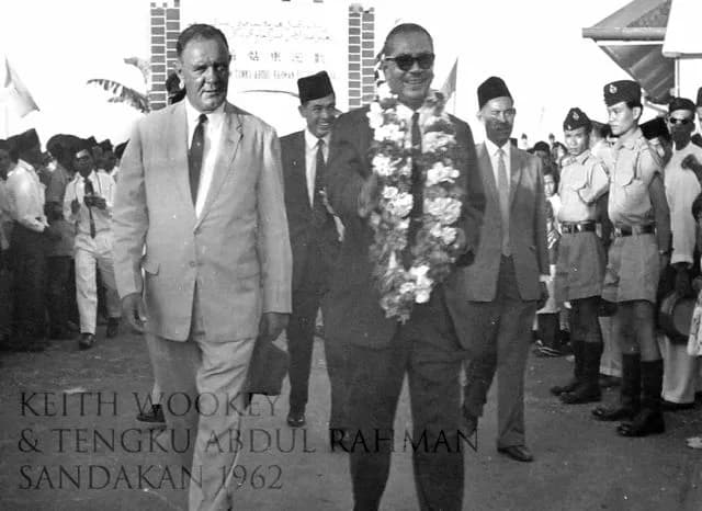 Tunku Abdul Rahman - Keith Wookey, Resident, welcoming Tunku Abdul Rahman to Sandakan 1962