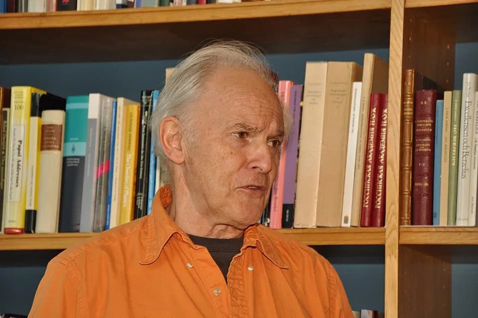 Harry Kroto - Harry Kroto, at the Nobel Laurate Globalsymposium 2011, at Vetenskapsakademien in Stockholm, discussing climate change