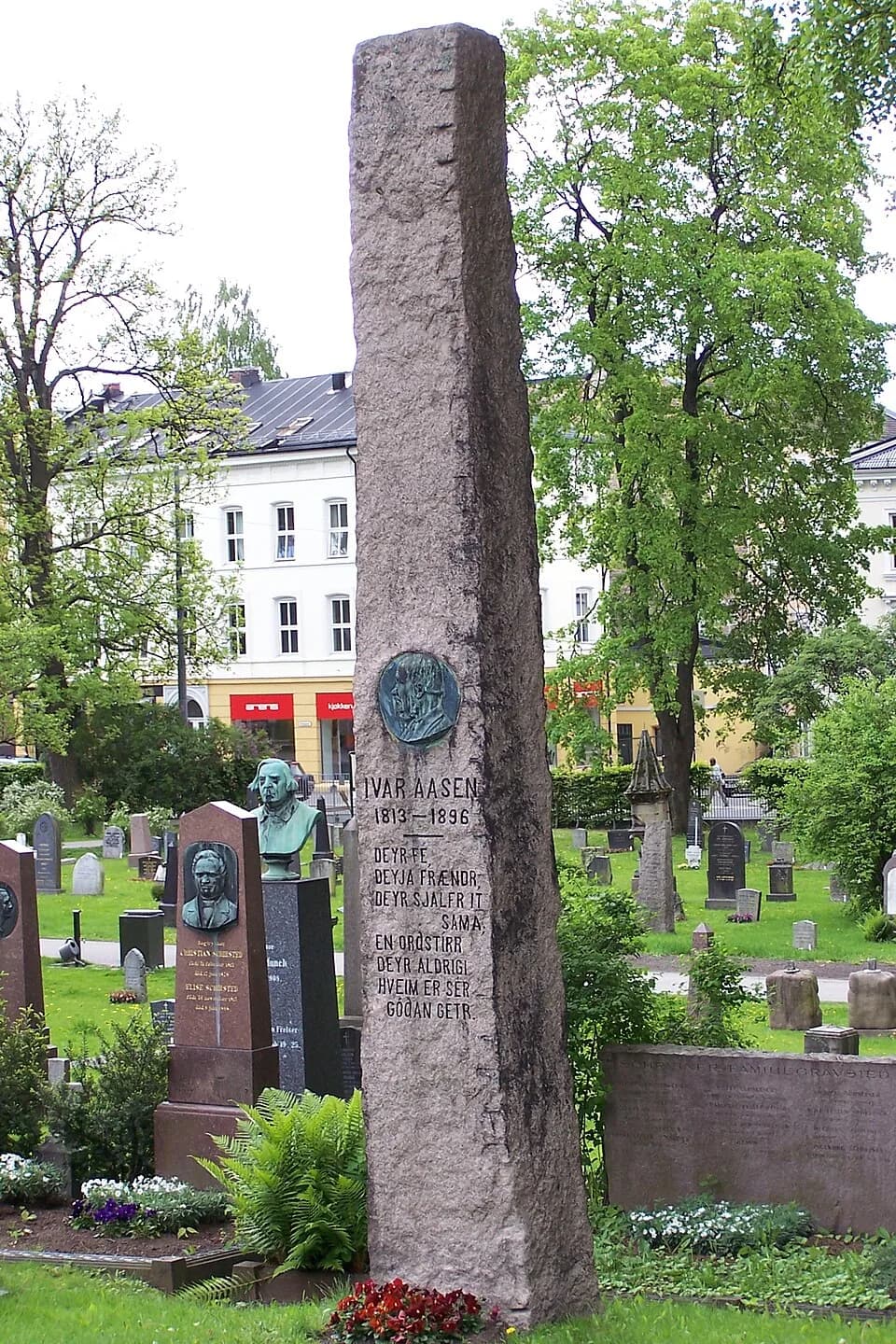 Ivar Andreas Aasen - Tomb of Ivar Aasen at Vår Frelsers gravlund, Oslo