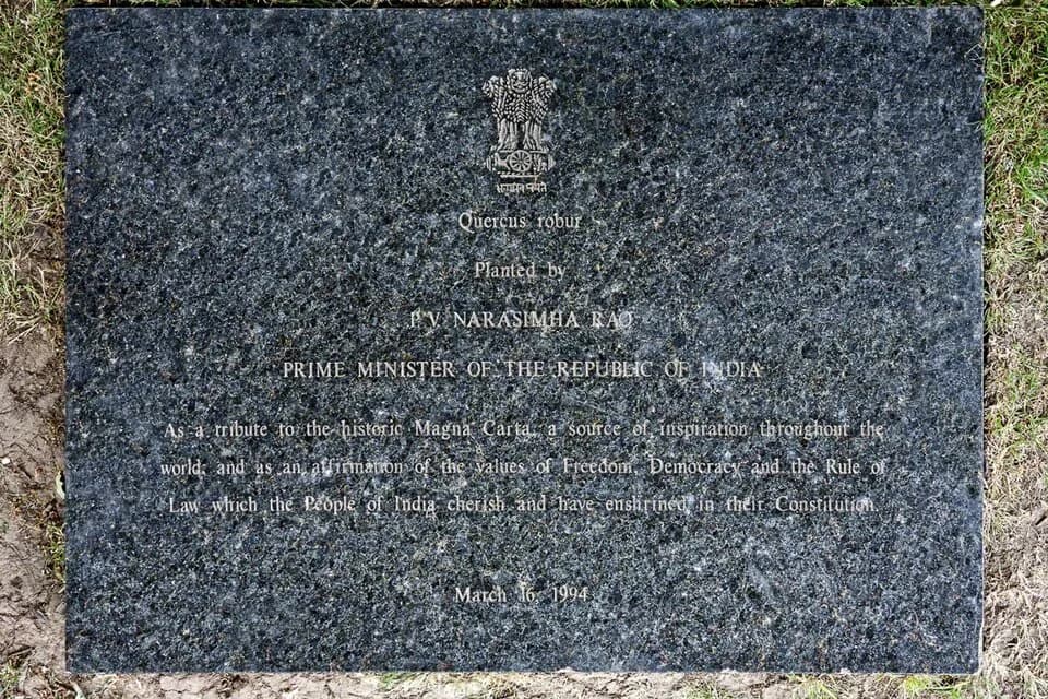 P. V. Narasimha Rao - The plaque at the ABA monument Runnymede dedicated by PVN Rao on behalf of the Republic of India and installed under the oak tree planted by him at the site