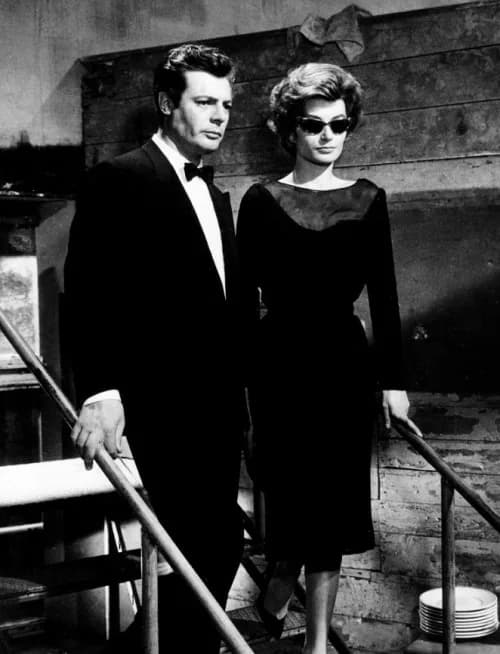Anouk Aimée - Marcello Mastroianni et Anouk Aimée  dans la La Dolce Vita (1960, dir. Federico Fellini)