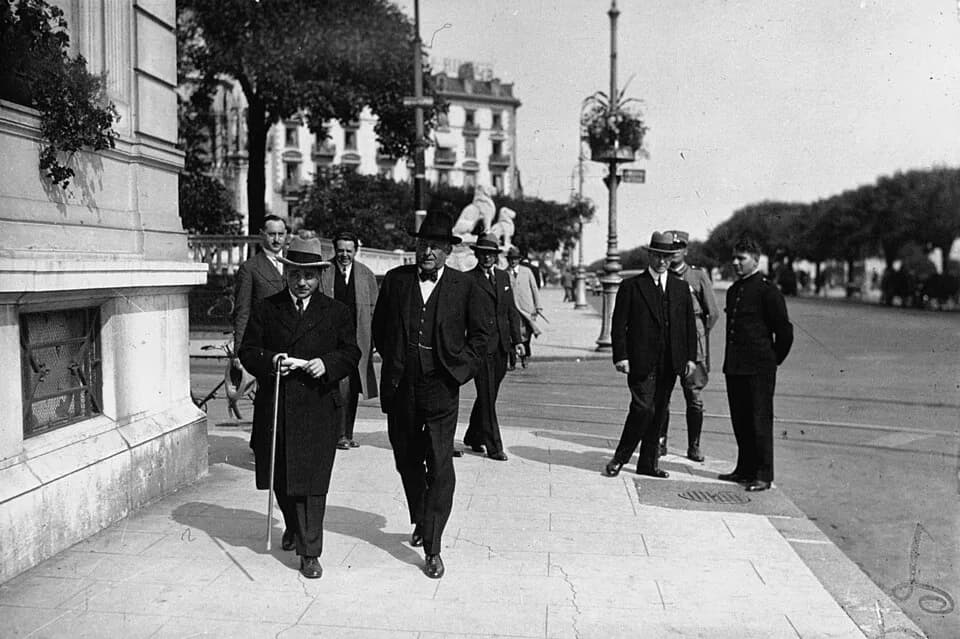 Engelbert Dollfuss - Austrian christian social politician and Federal Chancellor Engelbert Dollfuß in Geneva on his way to the League of Nations, accompanied by Baron Pflügel, 1933