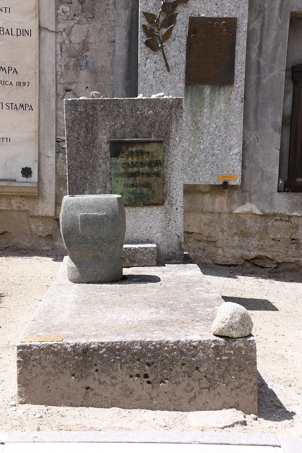 Alberto Giacometti - Grave of Alberto Giacometti in Borogonovo, Italian part of Switzerland