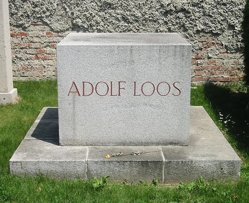 Adolf Loos - Zentralfriedhof Wien: Ehrengrab Adolf Loos (Entwurf des Grabsteins von ihm selbst)