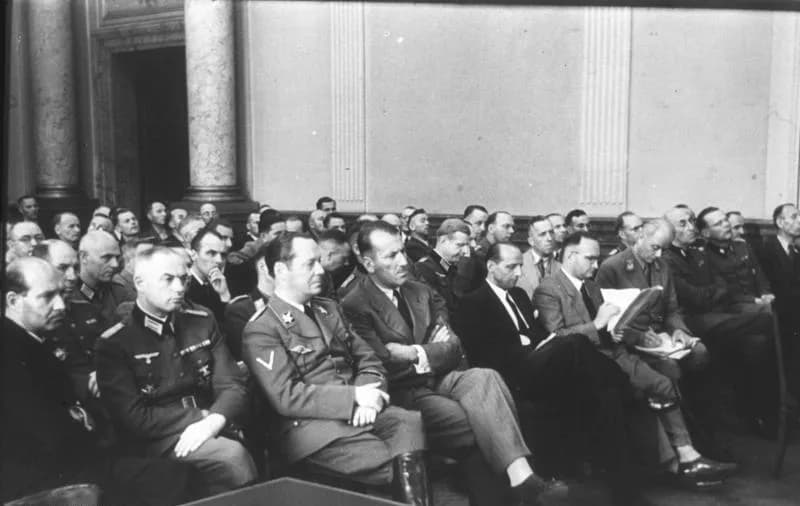 Ernst Kaltenbrunner - For documentary purposes the German Federal Archive often retained the original image captions, which may be erroneous, biased, obsolete or politically extreme. Volksgerichtshof,