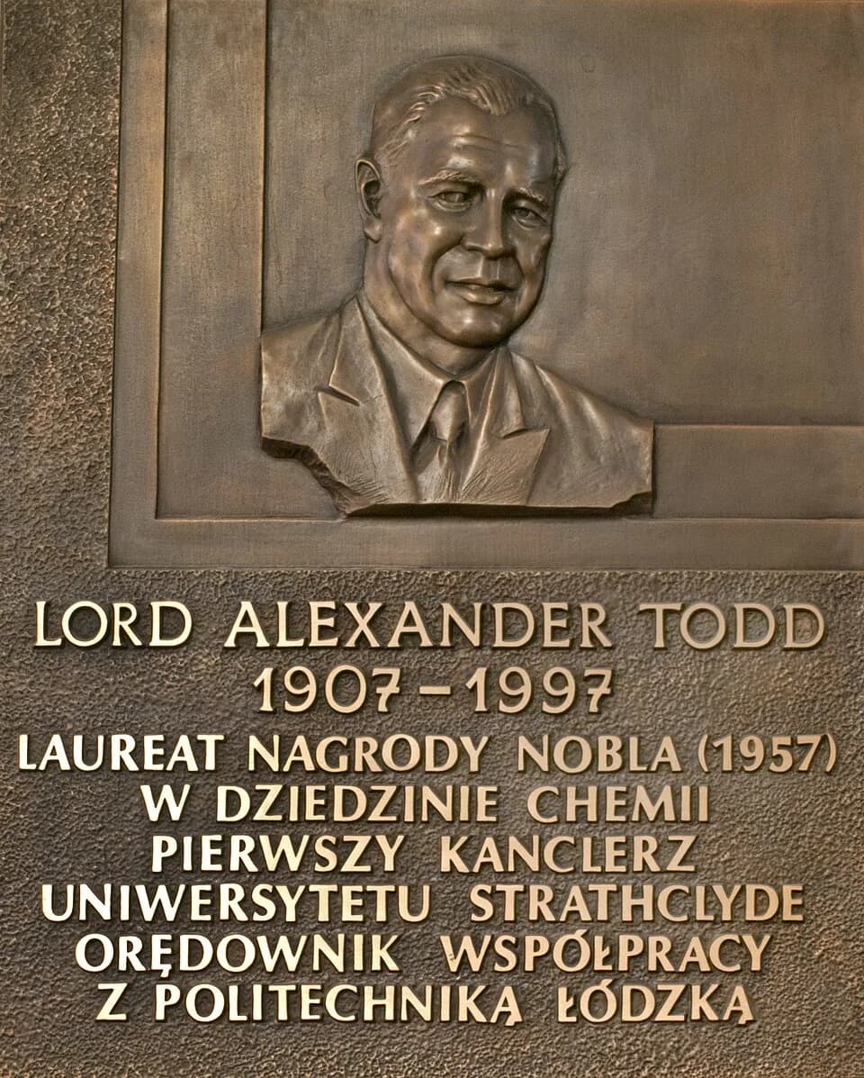 Alexander R. Todd, Baron Todd - Tablica pamiątkowa prof. Aleksandra Todda