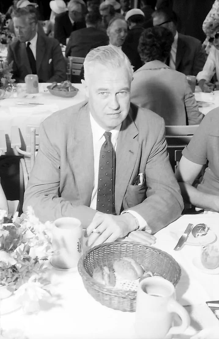 Alexander R. Todd, Baron Todd - Chemiker; Maikäferrede: Lord Alexander Todd of Trumpington