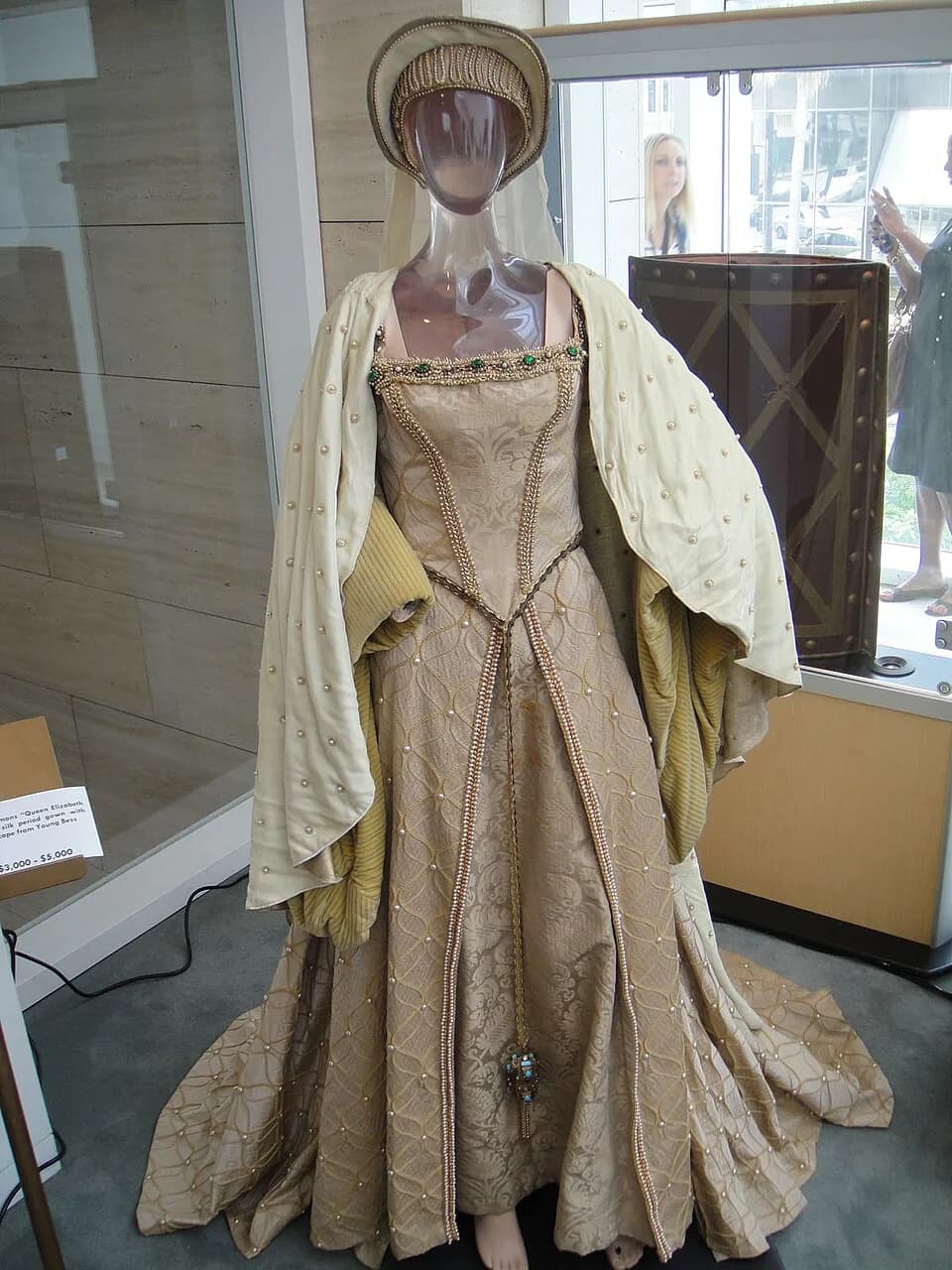 Jean Simmons - Jean Simmons "Queen Elizabeth I" silk gown, hat, and cape from "Young Bess" at the Debbie Reynolds Auction Breaks Up Historic Hollywood Collection (The Paley Center for Media in Beverly