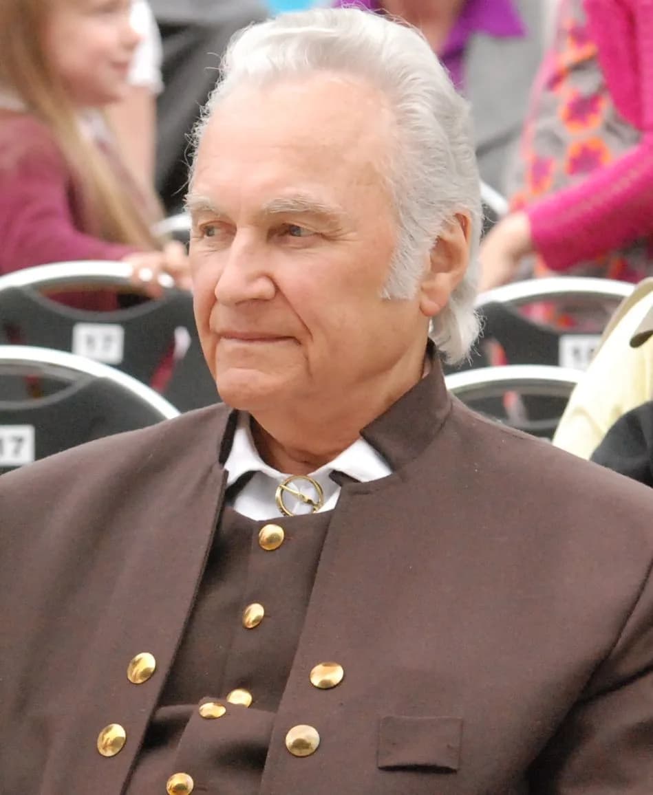 Arnold Rüütel - Estonian President Arnold Rüütel with his wife Ingrid Rüütel at XXV Estonian Song Celebration in 2009.