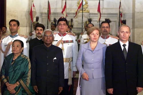 K. R. Narayanan - PRESIDENTIAL PALACE, DELHI. Official lunch given by President of India Kocheril Raman Narayanan.