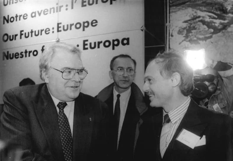 Pierre Mauroy - For documentary purposes the German Federal Archive often retained the original image captions, which may be erroneous, biased, obsolete or politically extreme. ADN-ZB-Grimm-7.2.90 Ber