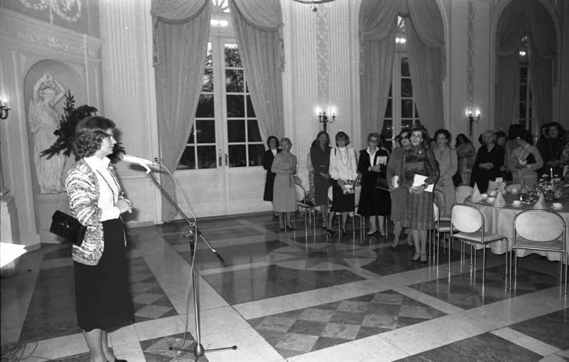Hans-Dietrich Genscher - For documentary purposes the German Federal Archive often retained the original image captions, which may be erroneous, biased, obsolete or politically extreme. Frau Barbara G