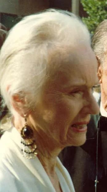 Jessica Tandy - Jessica Tandy (Photo taken at the 40th Emmy Awards, August 1988)