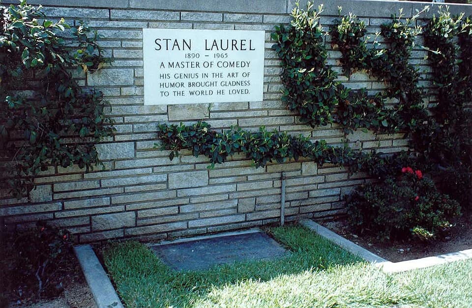Stan Laurel - Stan Laurel's grave at Forest Lawn, Burbank
