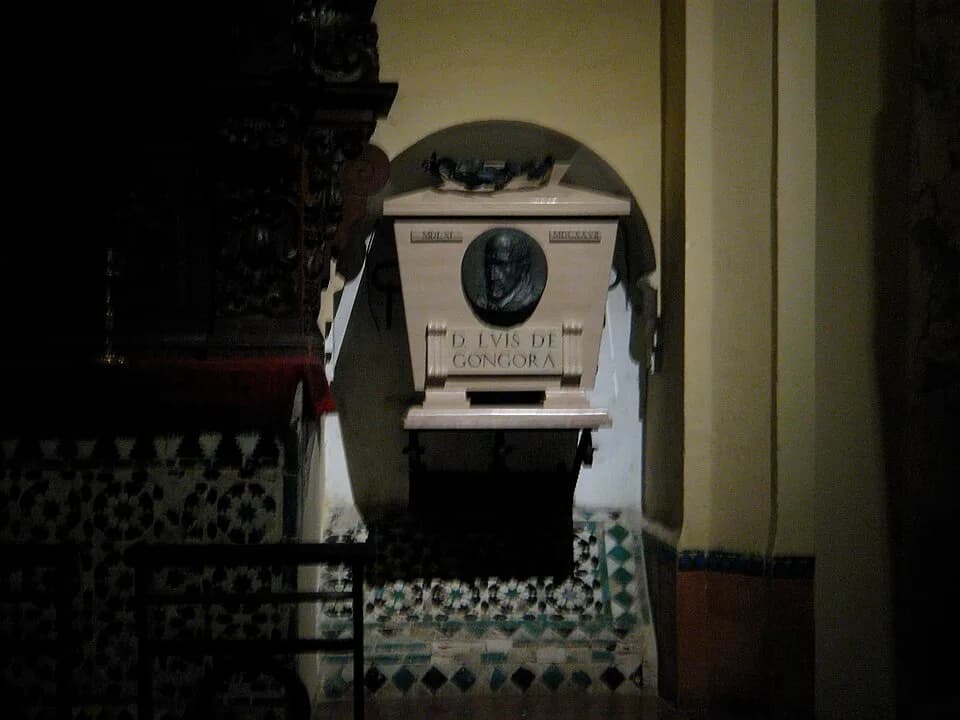 Luis de Góngora - Tumba de Luis de Góngora en la Mezquita de Córdoba (España).