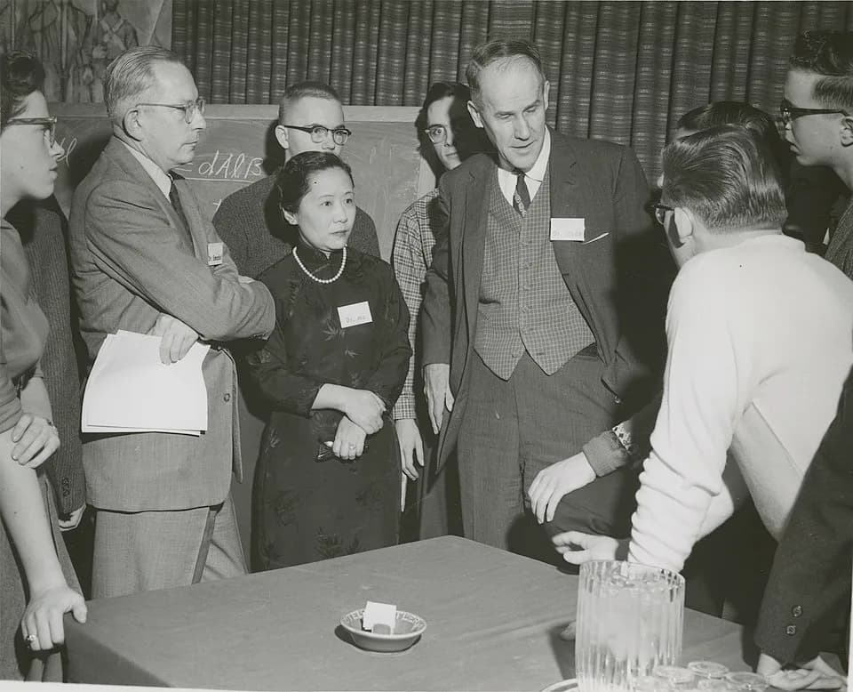 Chien-Shiung Wu - Subject: Wu, C. S (Chien-shiung) 1912-1997

Columbia University
Type: Black-and-white photographs
Date: 1958
Topic: Science fairs

Women scientists
Physics
Local number: SIA Acc. 90-