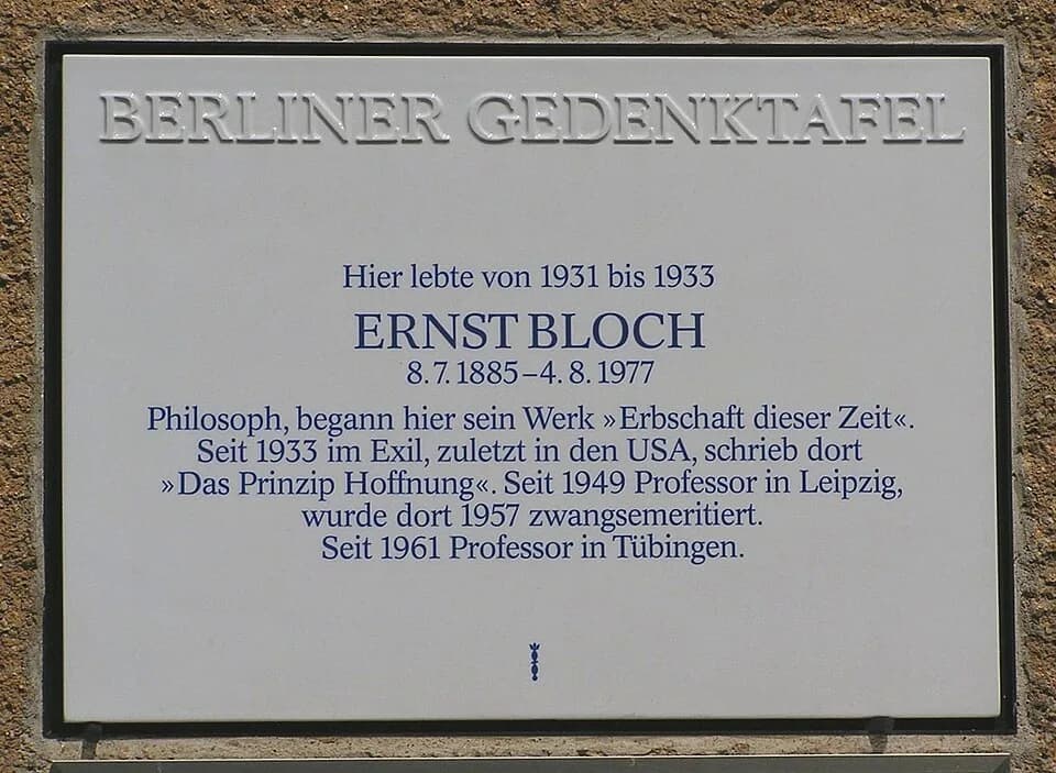 Ernst Bloch - Berliner Gedenktafel für Ernst Bloch. Haus Kreuznacher Straße 52, Berlin-Wilmersdorf. Enthüllt am 27. November 1991.