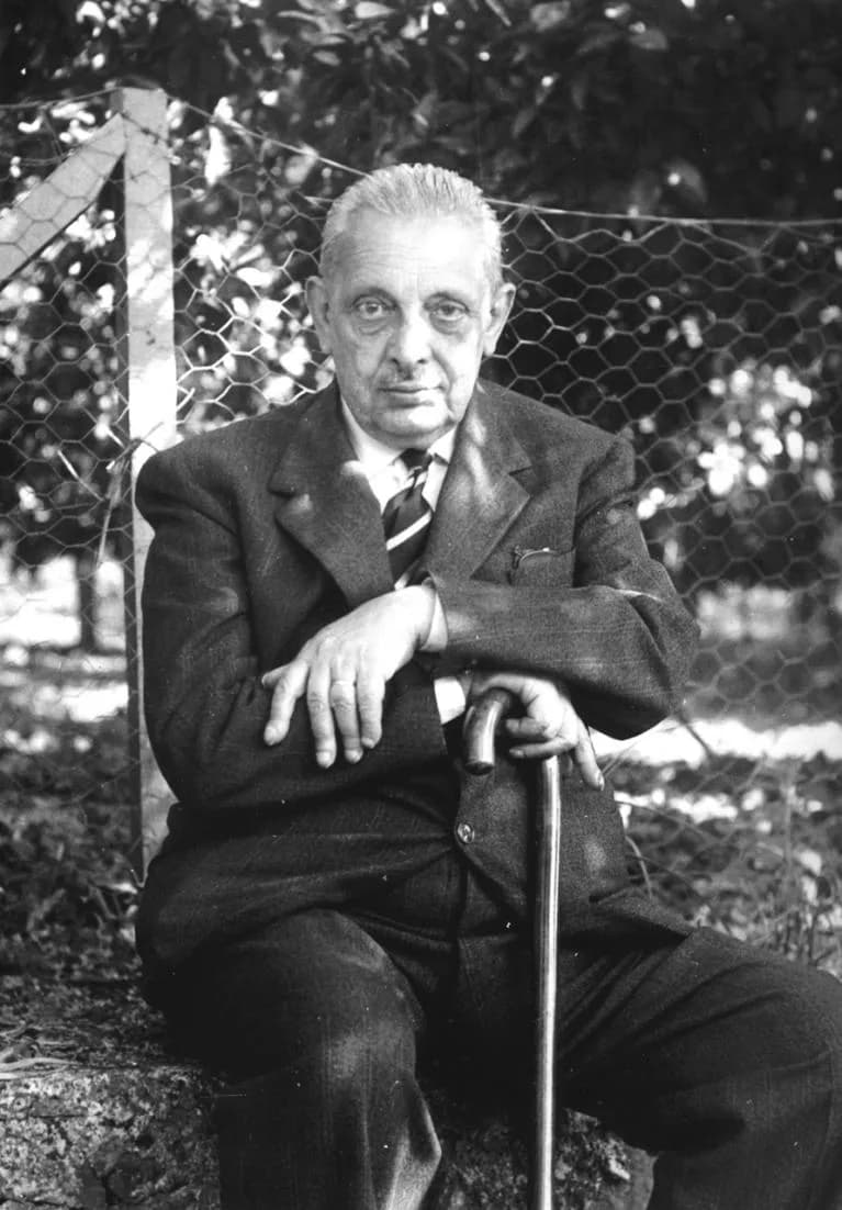Giuseppe Tomasi di Lampedusa - Giuseppe Tomasi di Lampedusa