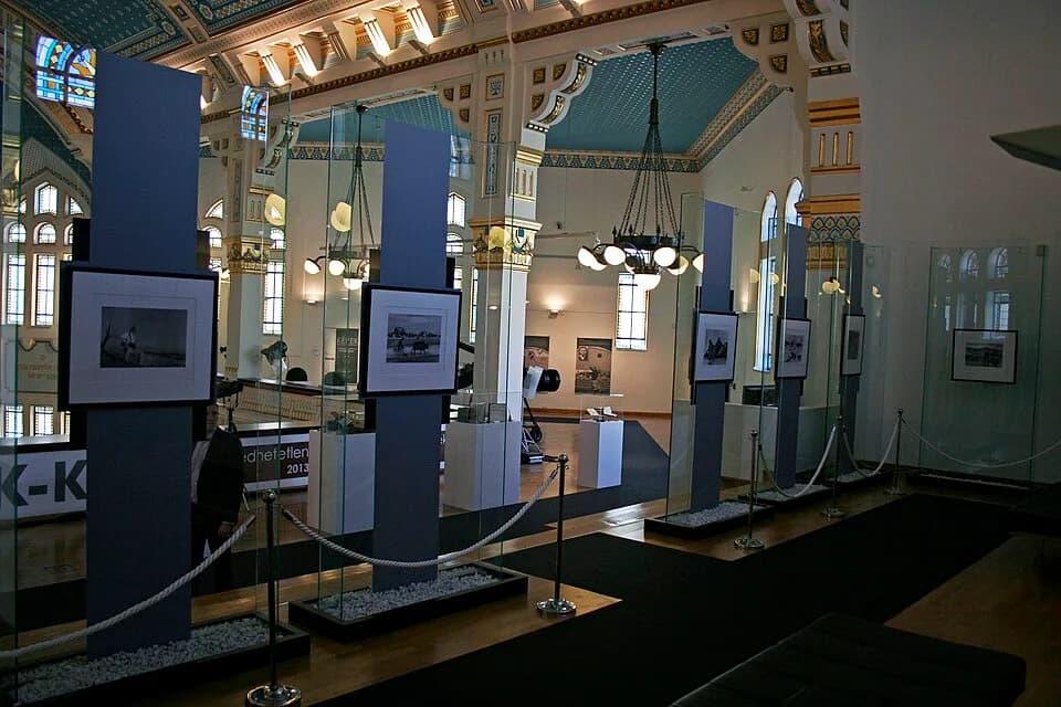 Robert Capa - Holocaust Memorial Center, The Synagogue with Exhibition Robert Capa 100 (april 2013) - Budapest, Hungary