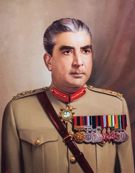 Yahya Khan - General Yahya Khan, HJ, HPk, SPk, NePi (C-in-C)