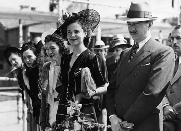 Zog I of Albania - Ahmet Zogu and his family on July 20, 1939 in Sweden.