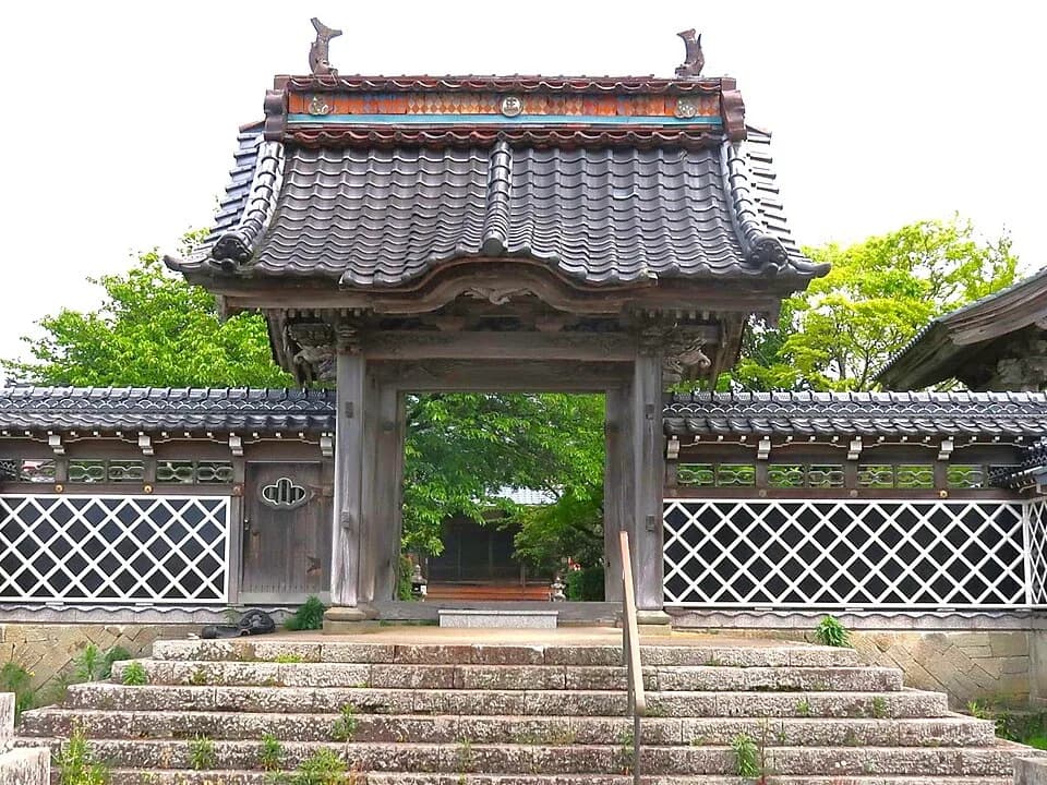 Zeami Motokiyo - San-mon of Syōbō-ji in Sado, Niigata prefecture, Japan