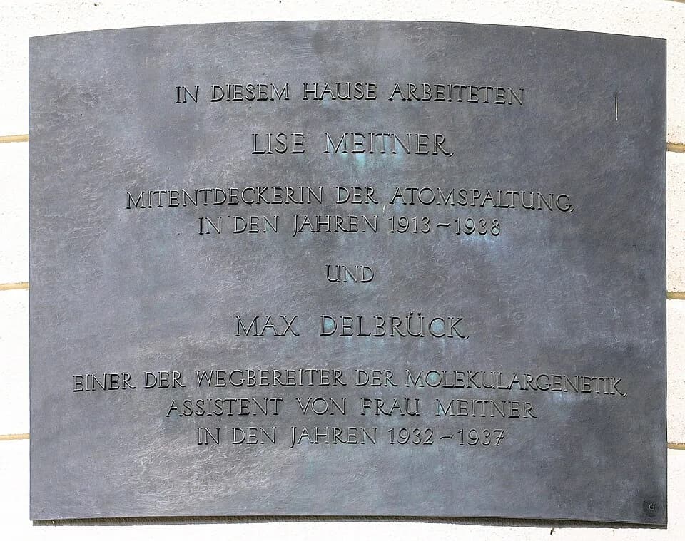 Max Delbrück - Memorial plaque, Lise Meitner, Thielallee 63, Berlin-Dahlem, Germany