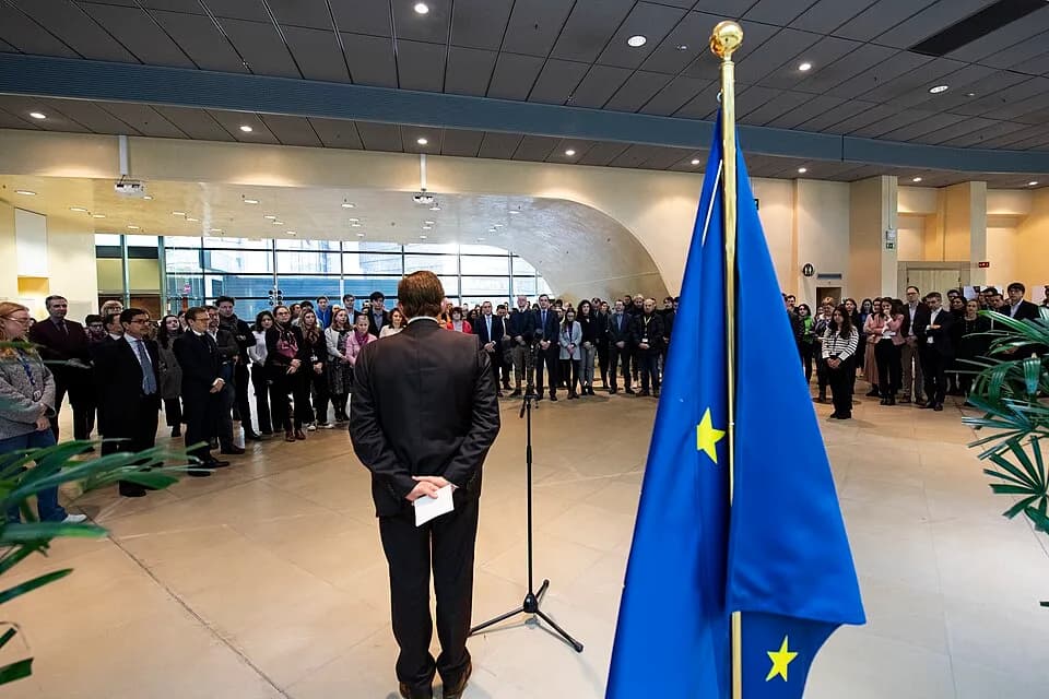 Jacques Delors - On 10 January 2024, European Commission staff members at the Berlaymont in Brussels observed a minute of silence in tribute to Jacques Delors, former President of the European Commiss