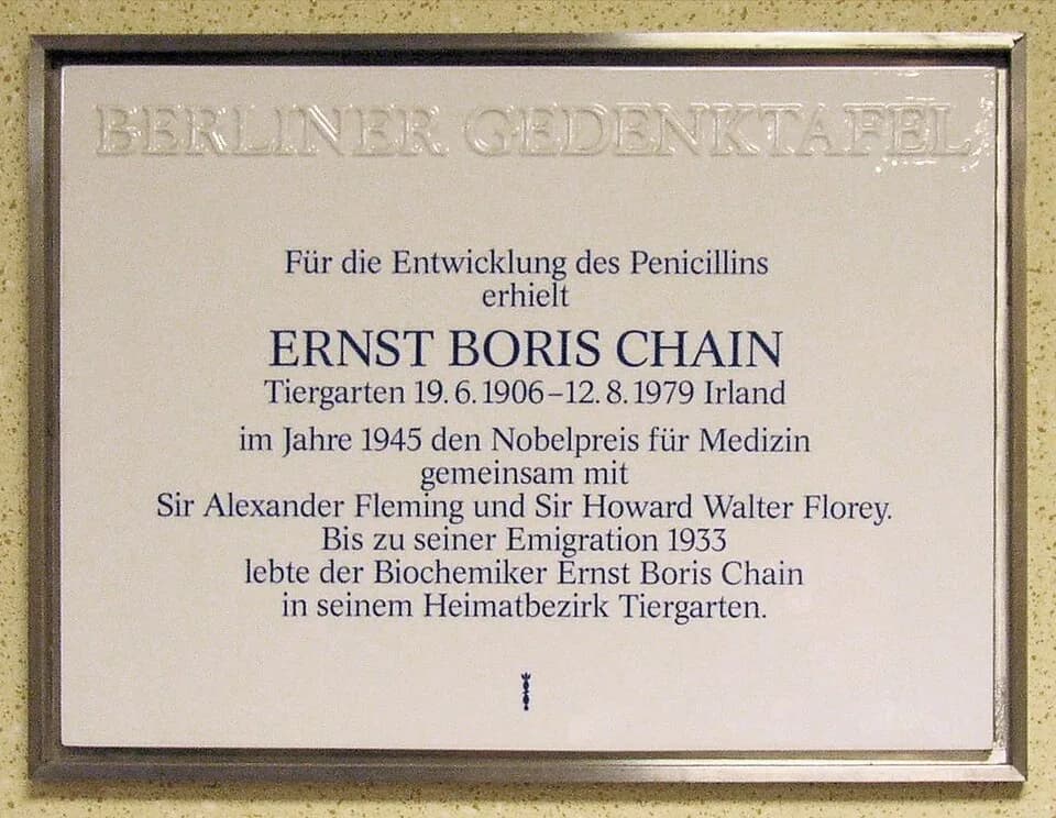 Ernst Chain - Berlin memorial plaque, Ernst Boris Chain, Turmstraße 22, Berlin-Moabit, Germany