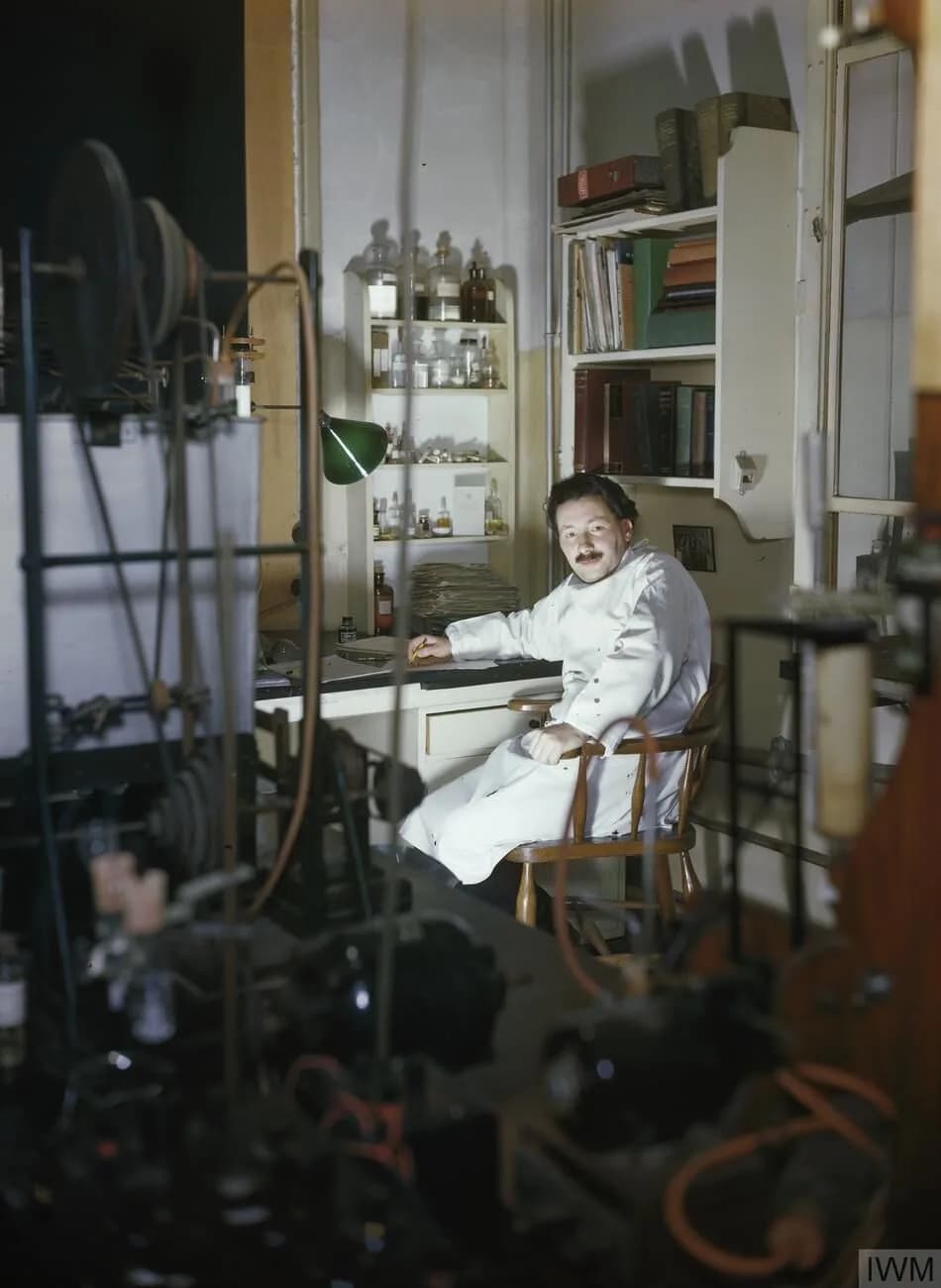 Ernst Chain - The Synthetic Production of Penicillin during the Second World War
One of the scientists involved in the search for a method of producing penicillin synthetically, Dr E B Chain of the Si
