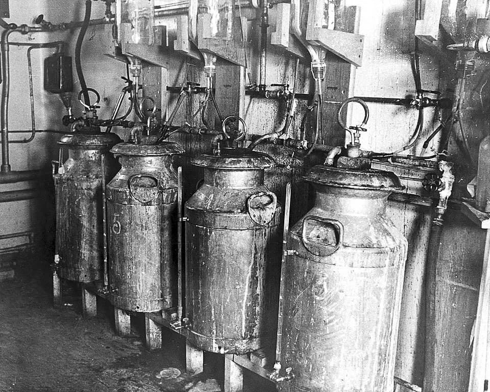Ernst Chain - Equipment used for making early
forms of penicillin; anon., n.d.
milk-churns

Archives &amp; Manuscripts
Keywords: apparatus: penicillin; chain, sir ernst boris {1906-1; cmac; cmac: pp/e