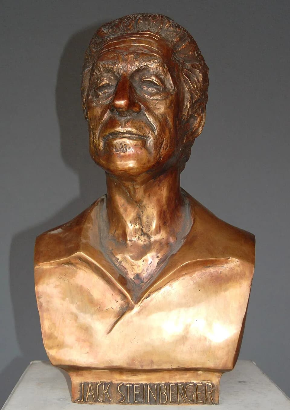 Jack Steinberger - Büste des Physik-Nobelpreisträgers Jack Steinberger (* 1921); Standort: de:Jack-Steinberger-Gymnasium, Bad Kissingen