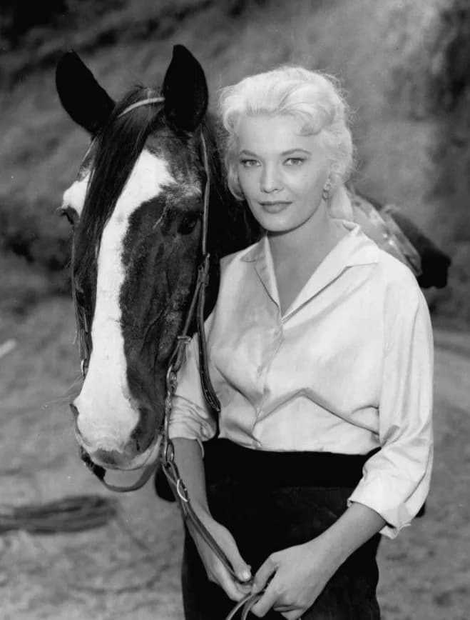 Gena Rowlands - Photo of Gena Rowlands as a guest star on the television program Laramie.