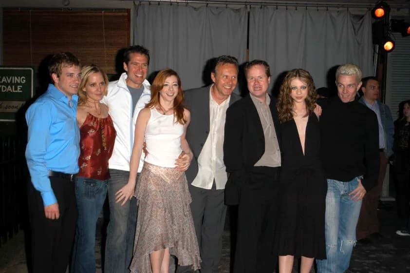 Michelle Trachtenberg - Tom Lenk, Emma Caulfield, Alexis Denisof, Alyson Hannigan, Anthony Stewart Head, Joss Whedon, Michelle Trachtenberg and James Marsters at the Buffy the Vampire Slayer wrap part
