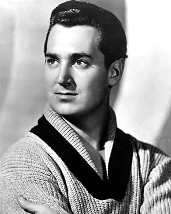 Neil Sedaka - Publicity photo of Neil Sedaka