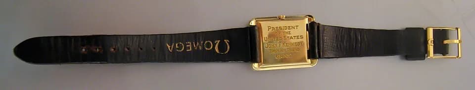 John F. Kennedy - The Omega "Ultra Thin" watch of U.S. President John F. Kennedy, called the "Stockdale watch". 18 carat gold frame with the engraving “President of the United States John F. Kennedy f