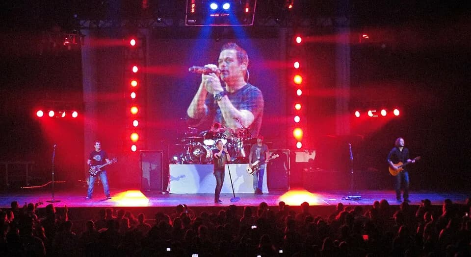 Brad Arnold - 3 Doors Down live @ Laredo Energy Arena in Laredo, Texas